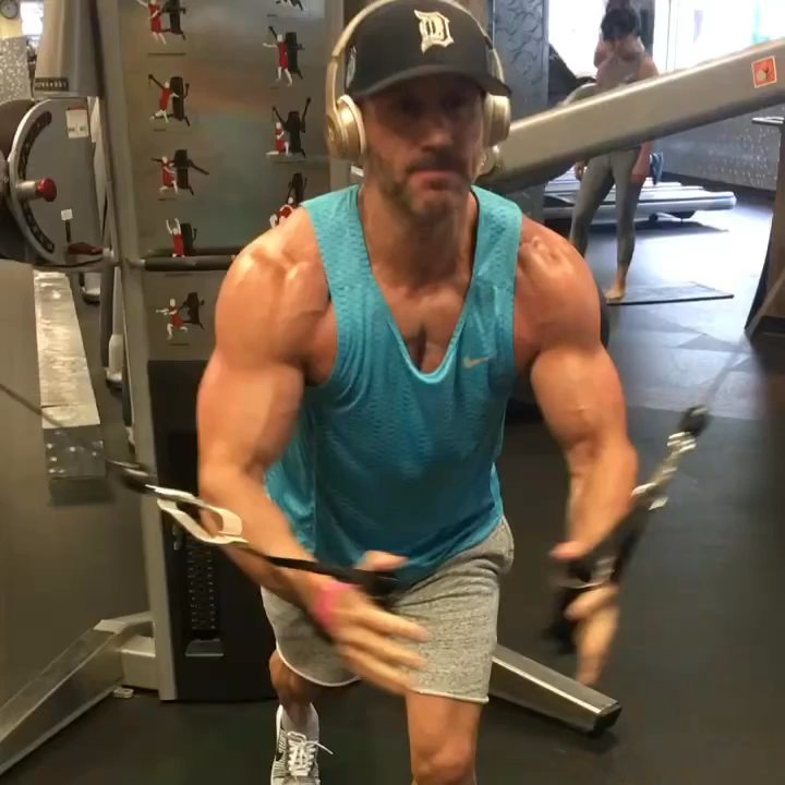 Evolutionary Fitness - Getting the cable crossovers on working all parts of the chest! - Trainers Near Me - Corte Madera, California