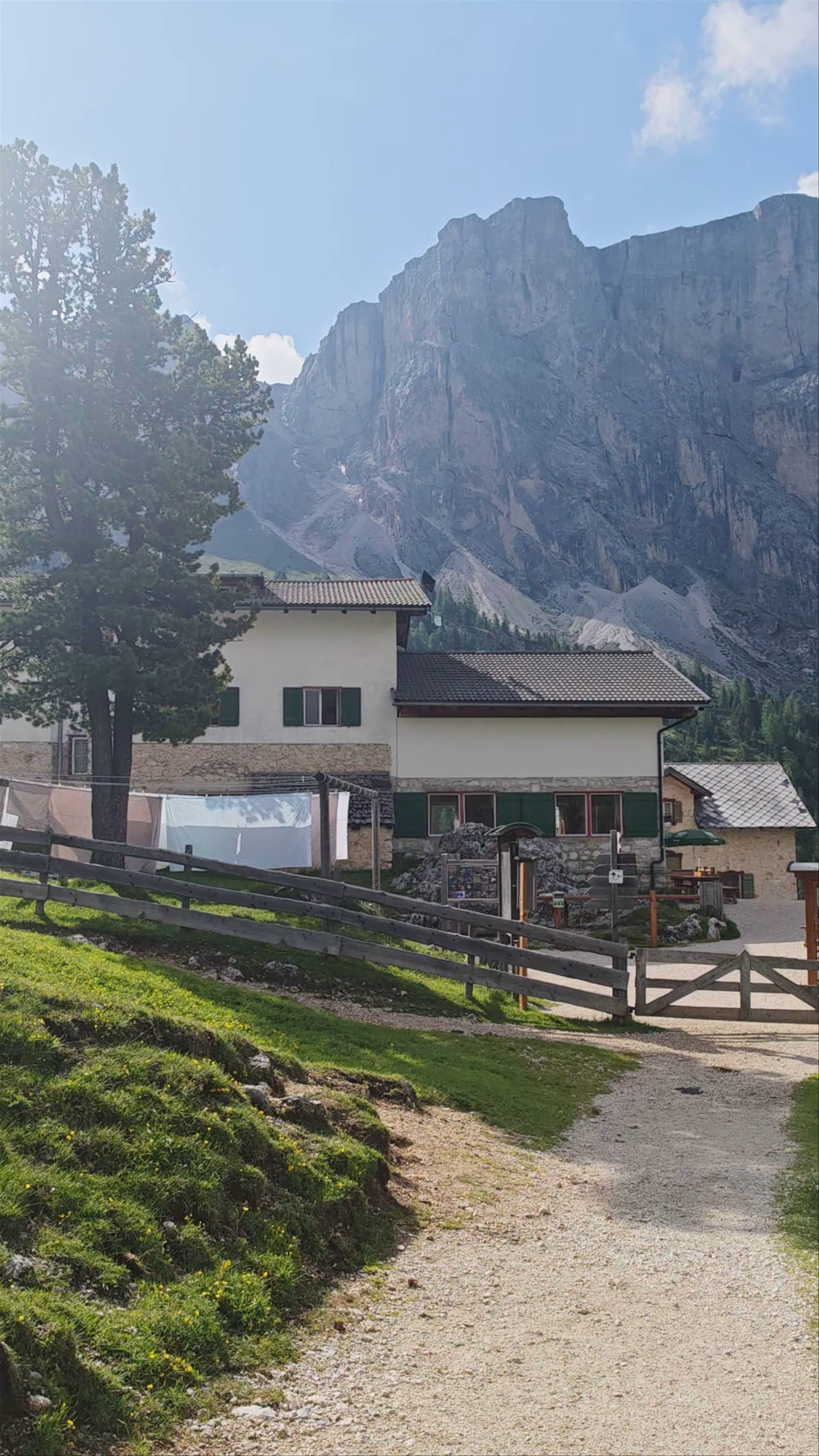 Rifugio Firenze - Regensburgerhütte - Utia de Ncisles