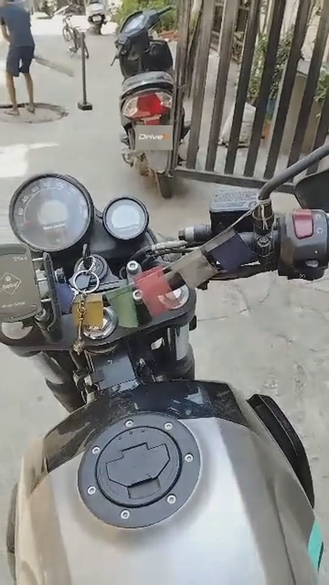 Walk-around video thumbnail