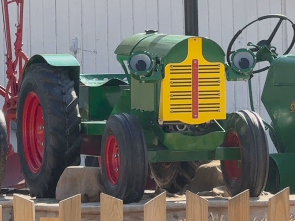 Center Grove Orchard - Living tractors that sing? - Botanical Gardens Near Me - Cambridge, Iowa
