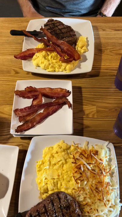 Darbi's Cafe - Yummy breakfast with large portions - American Near Me - Pinetop, Arizona