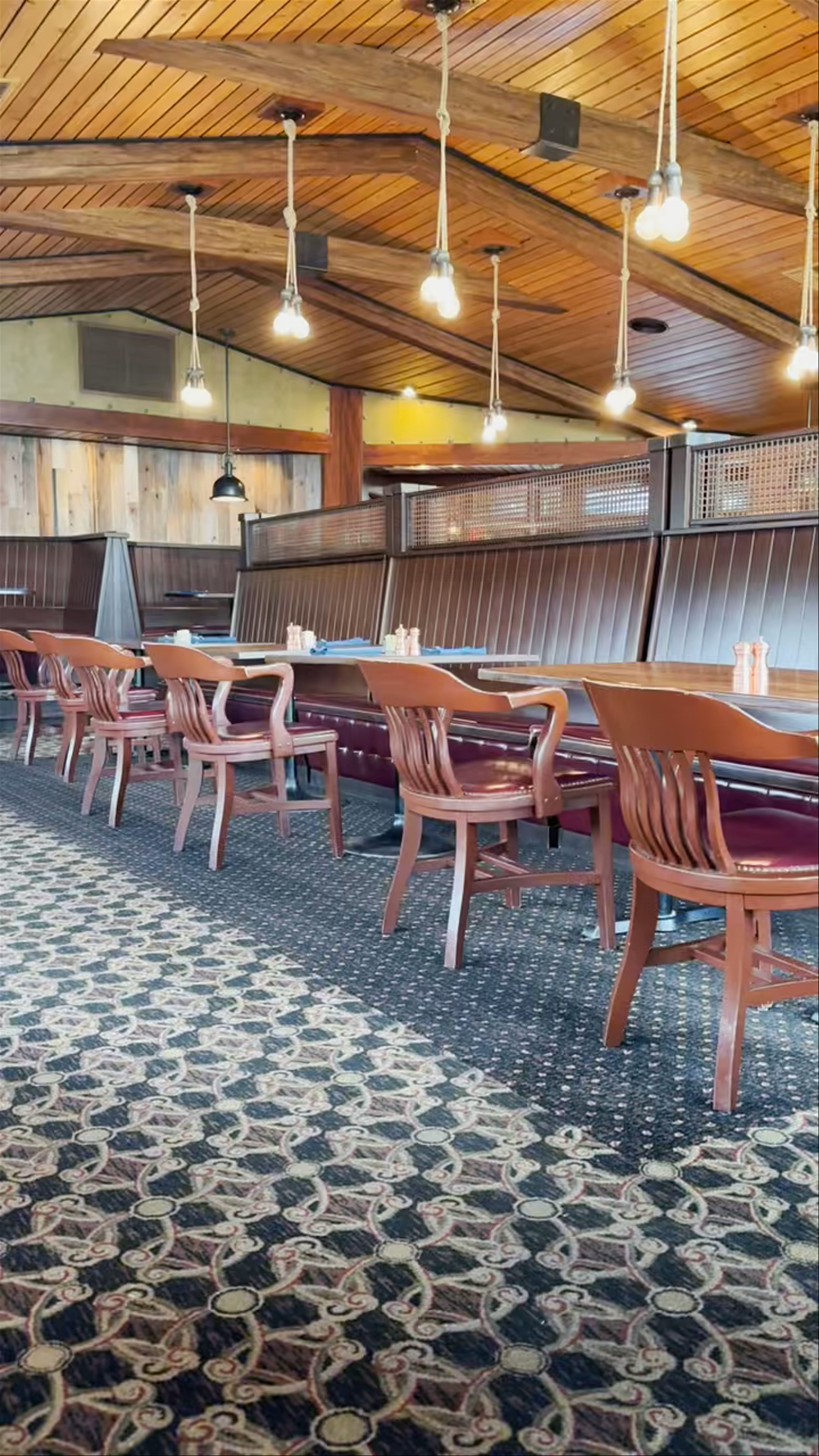 The Wayfarer Restaurant and Lounge