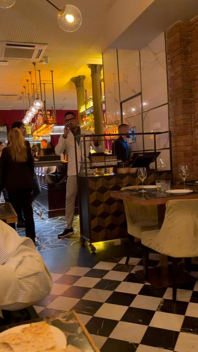 Vivo - Tapas Bars Near Me - Barcelona, B