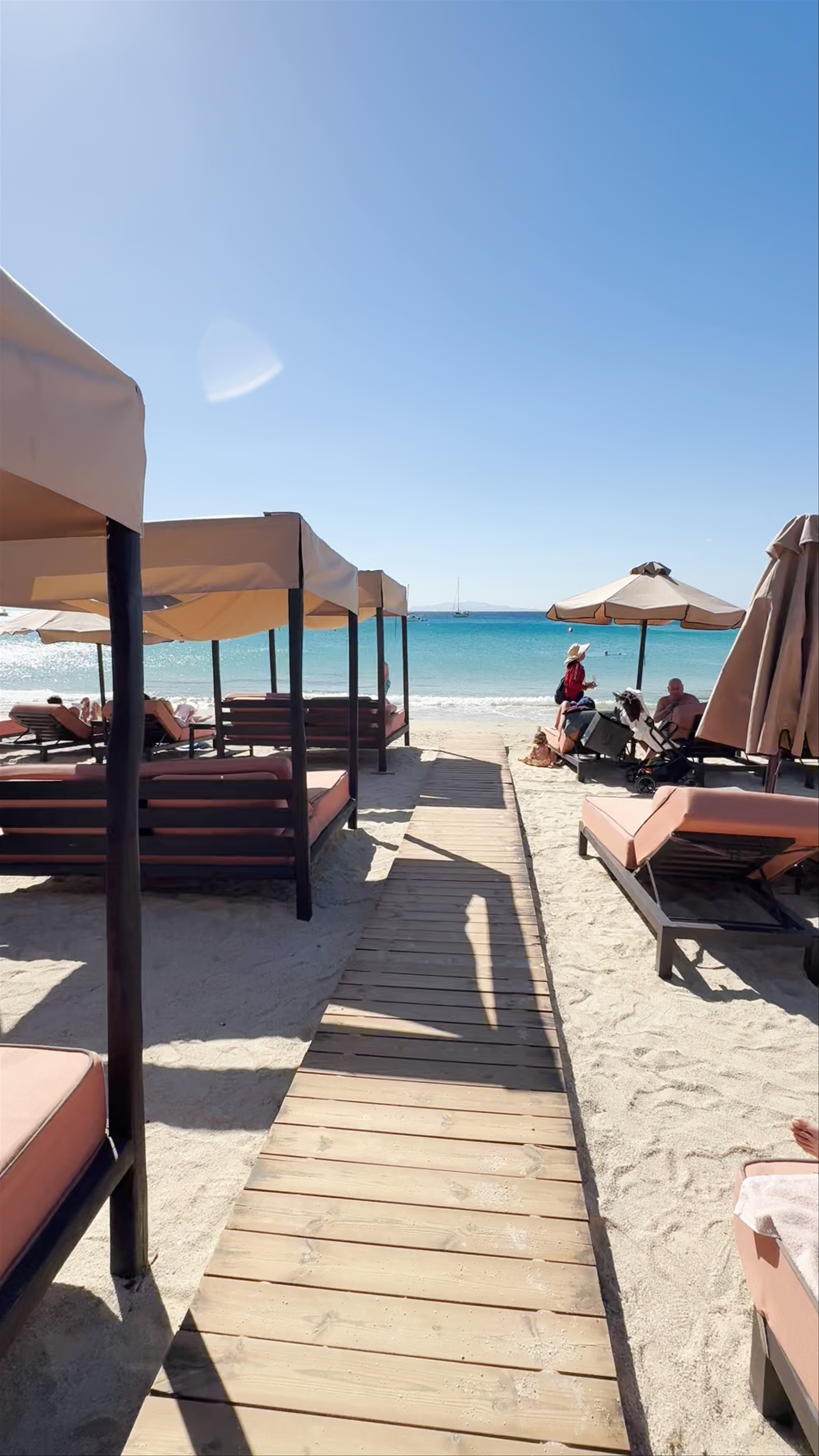 Branco Mykonos: Luxurious Beachside Bliss in Platis Gialos, Greece