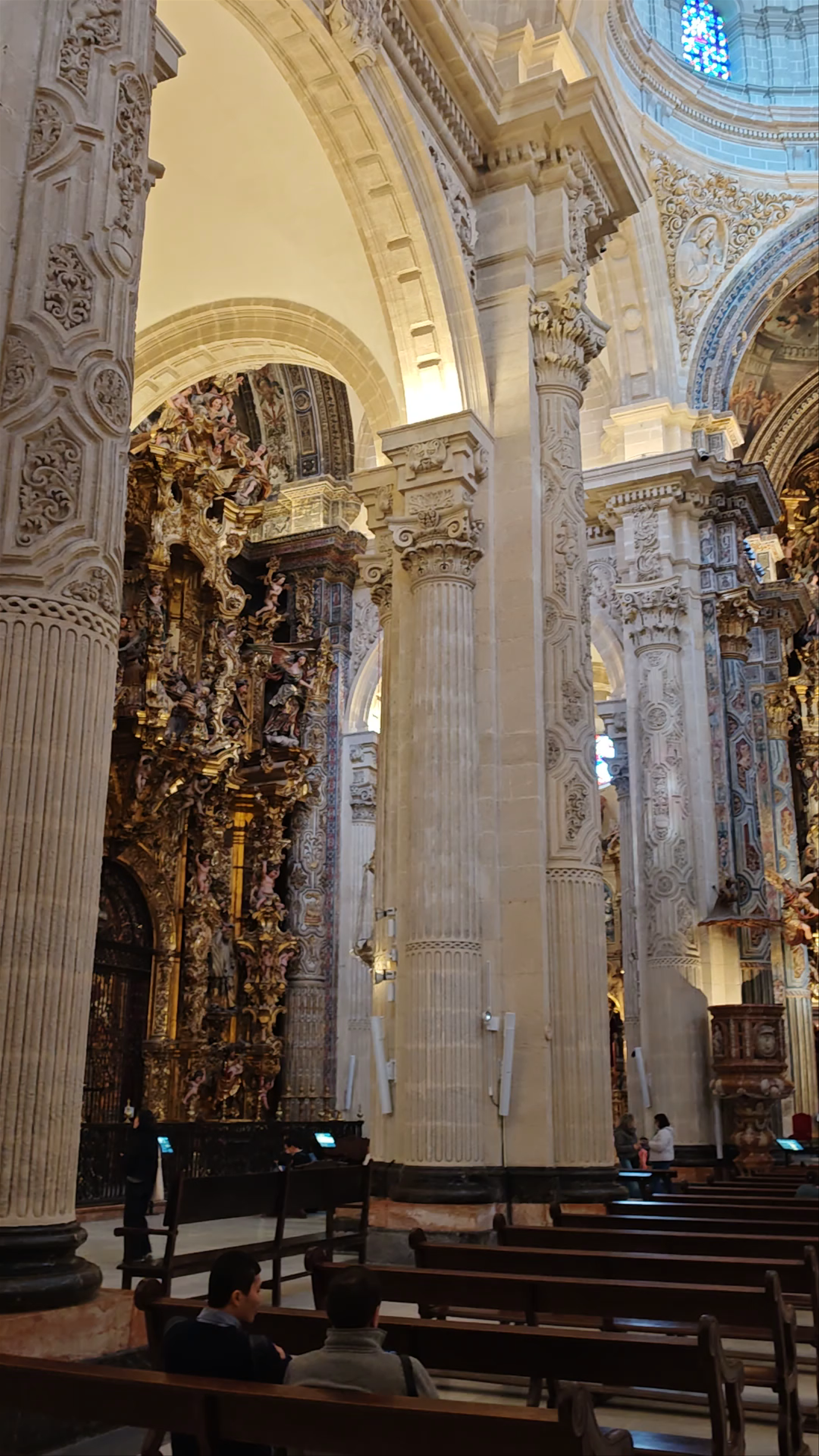 Iglesia Colegial del Divino Salvador: Baroque Majesty in Seville