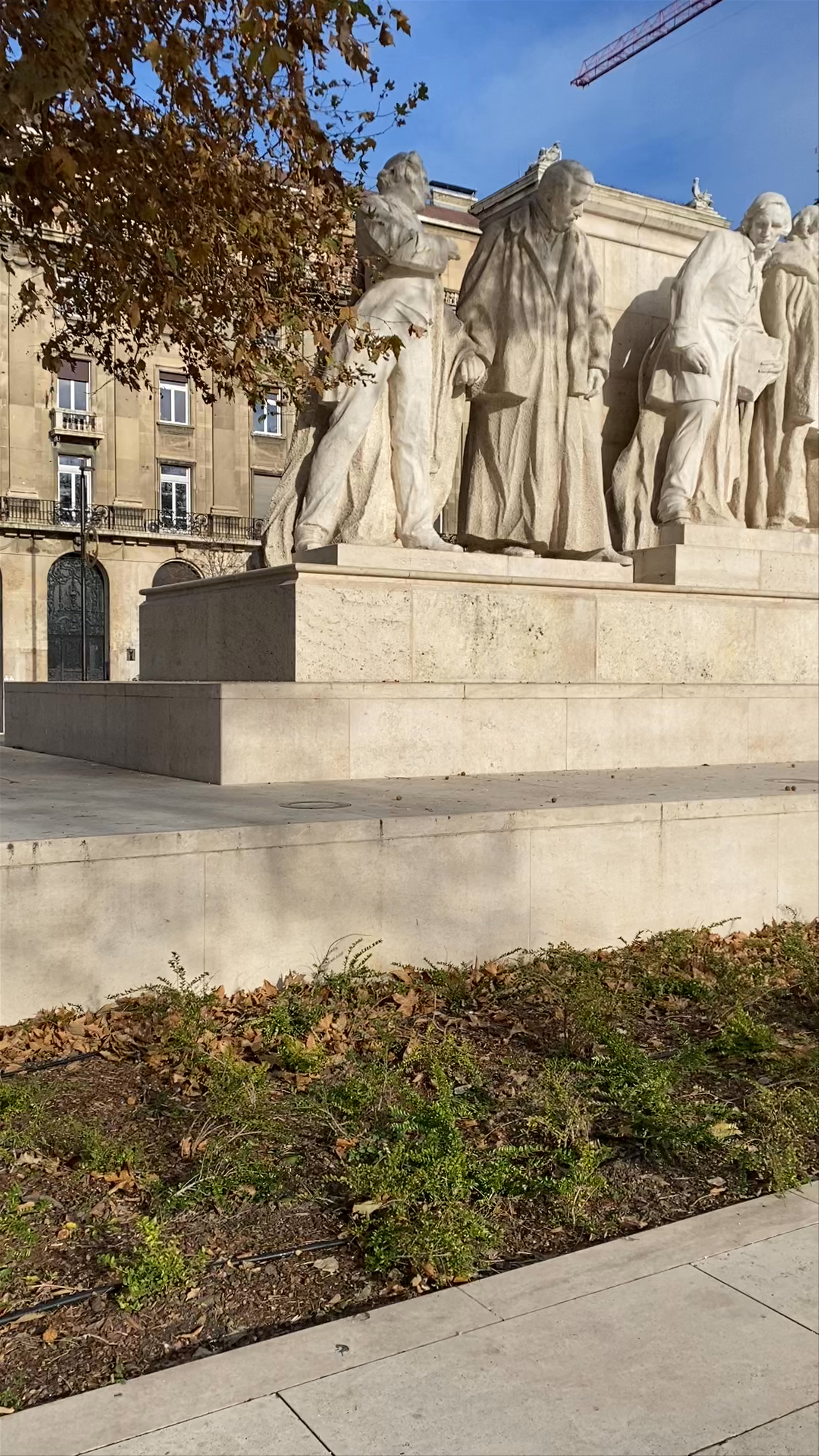 Kossuth Lajos Monument