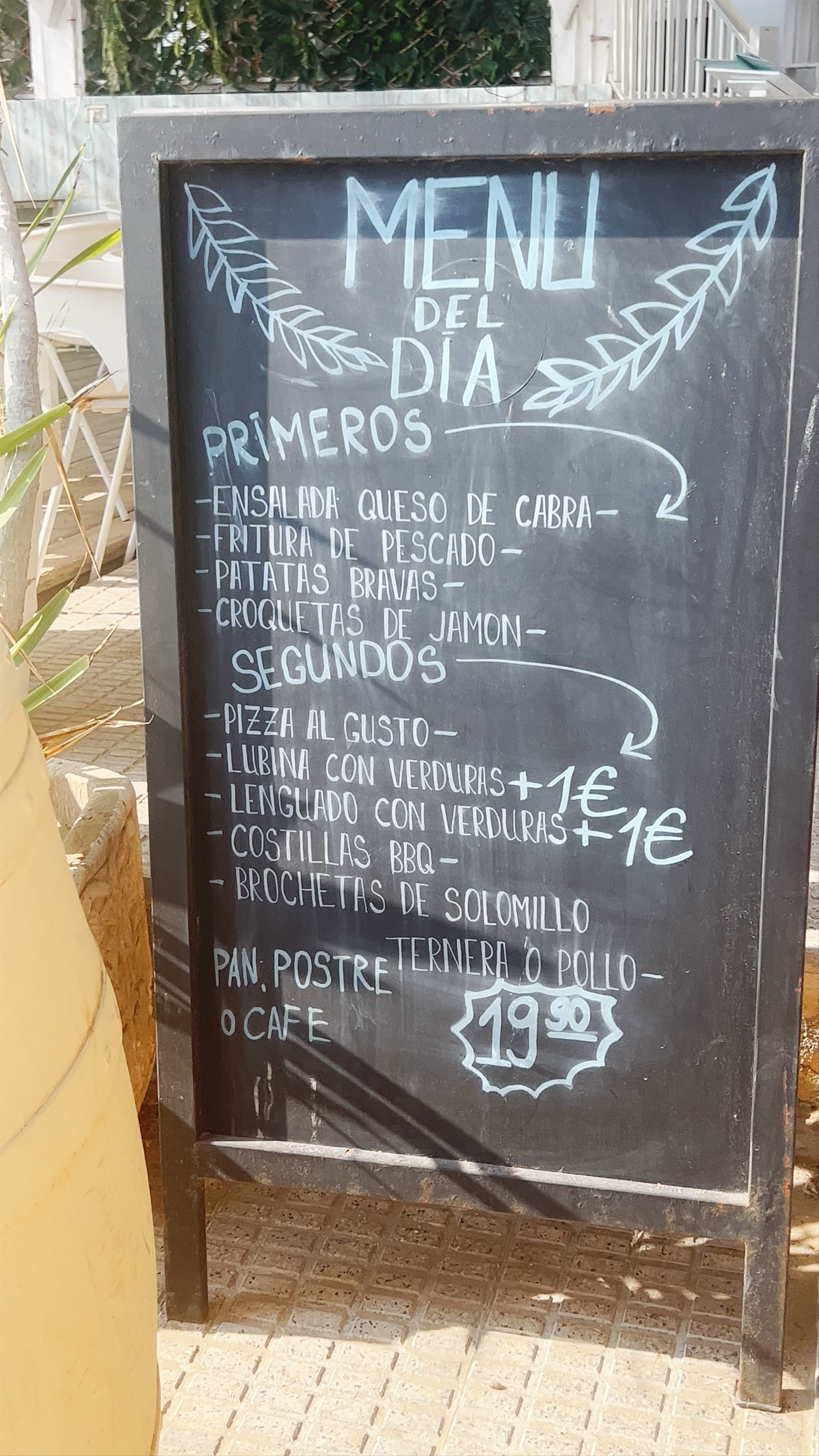 Algass Beachside Dining Experience in Calp, Spain