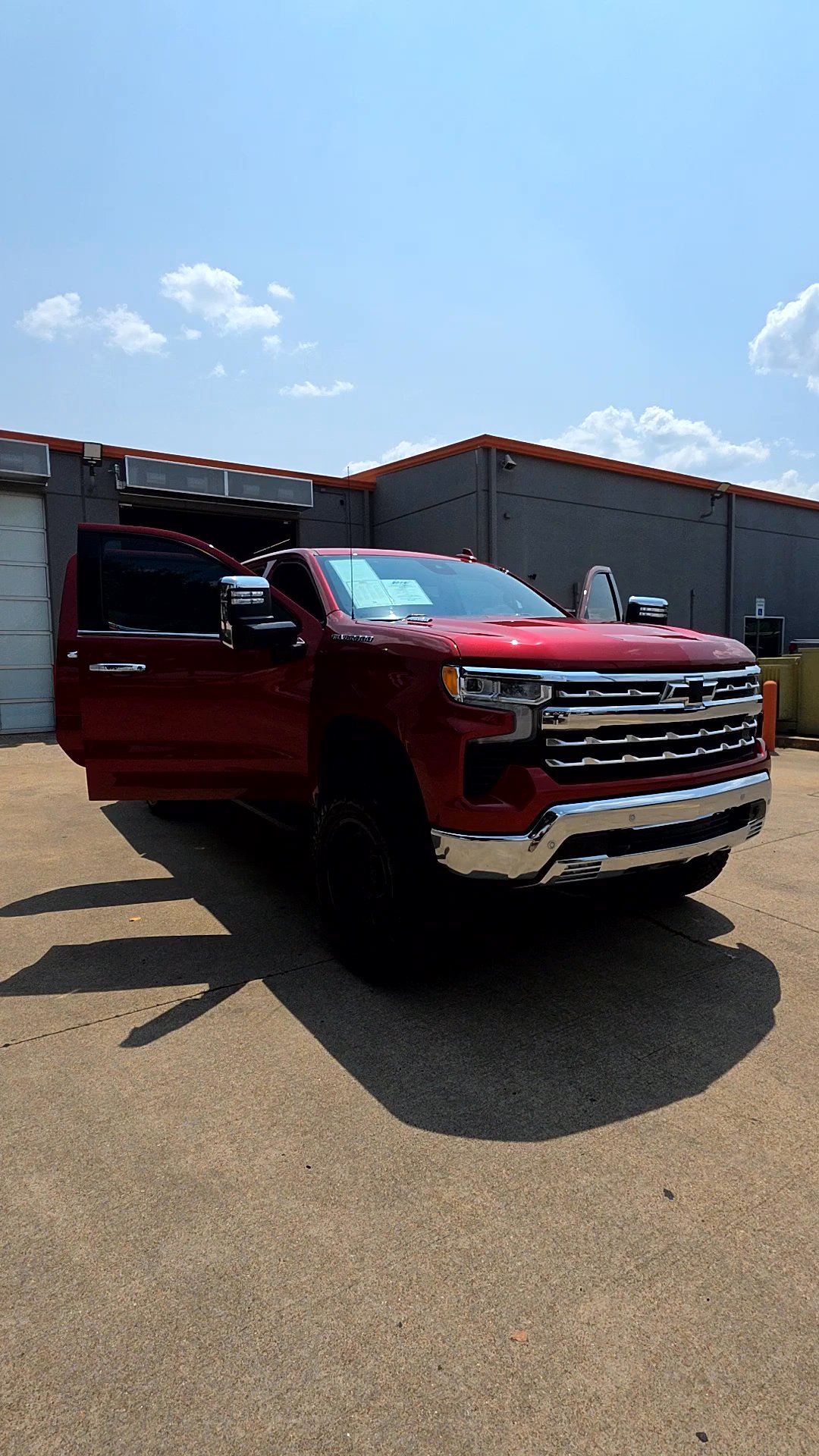 Lifted Trucks - #TX10813 - 2025 Chevrolet Silverado 1500 LTZ Crew Cab