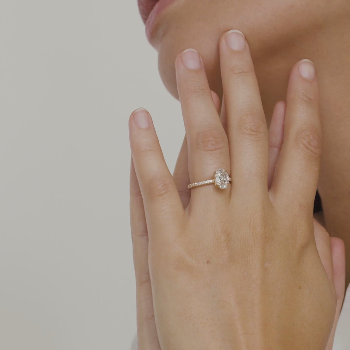 The Classic | Oval | 14k | Rose Gold | bandAccent: Pavé | bandWidth: standard | diamondOrientation: vertical | caratWeight: other