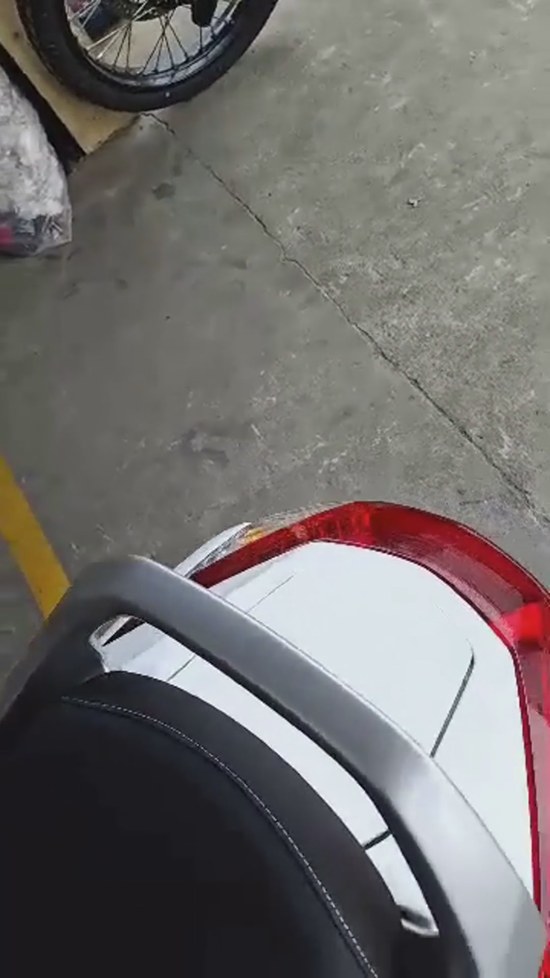 Walk-around video thumbnail