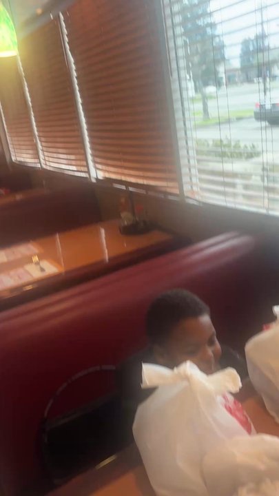 Chef Bo - Lights off , blinds closed. Employees are sitting around breathing hard behind us. Hospitality doesn't exist here. - Chinese Near Me - Sacramento, California