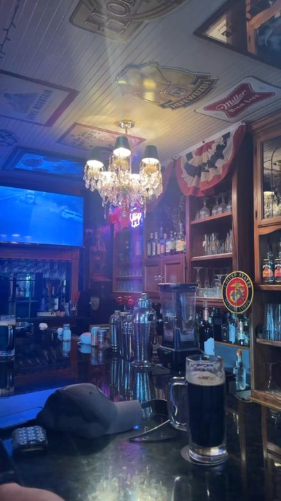 Finley's Bar & Grill - Bars Near Me - Manteca, California