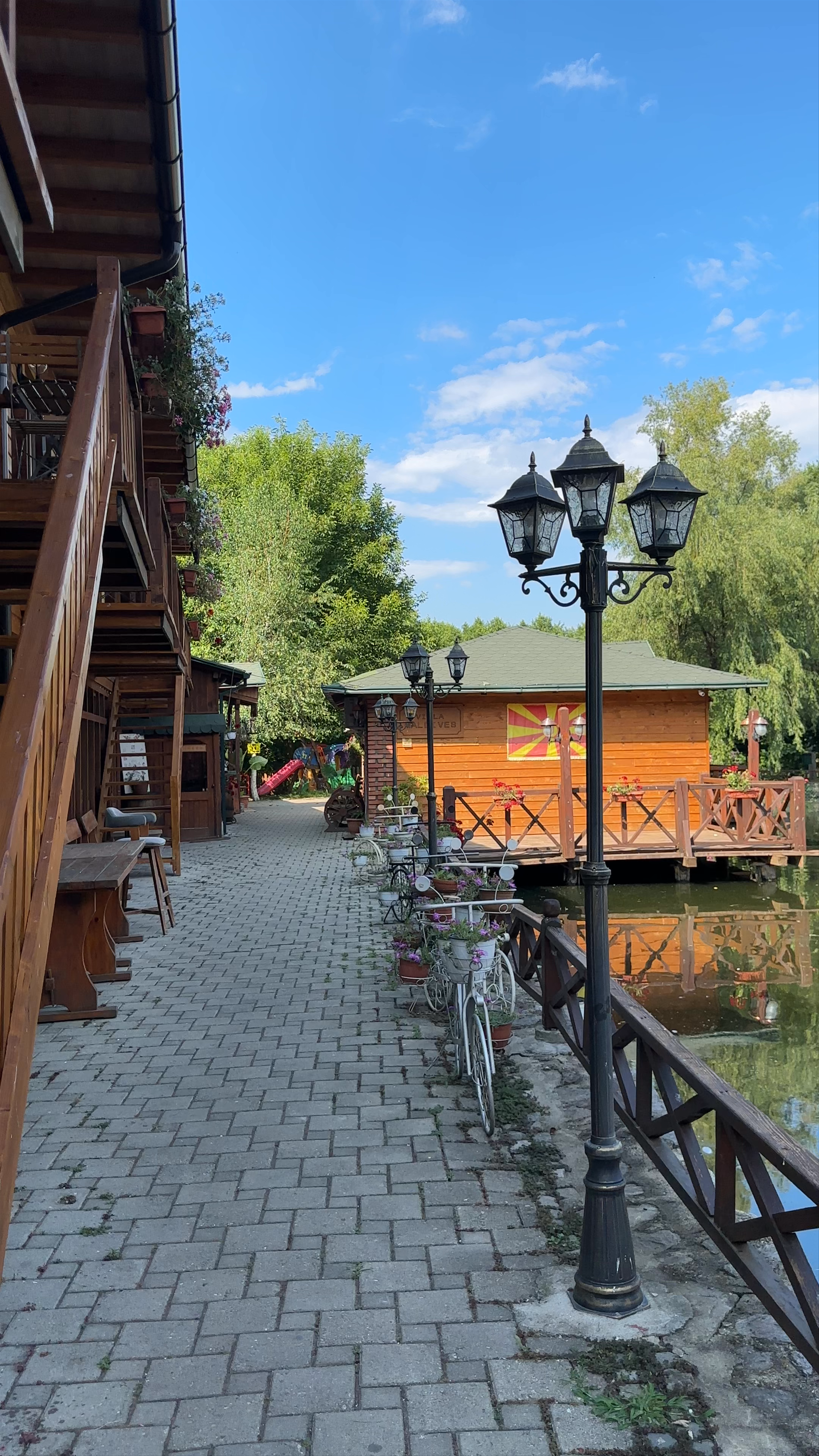 Комплекс Лебедово Езеро