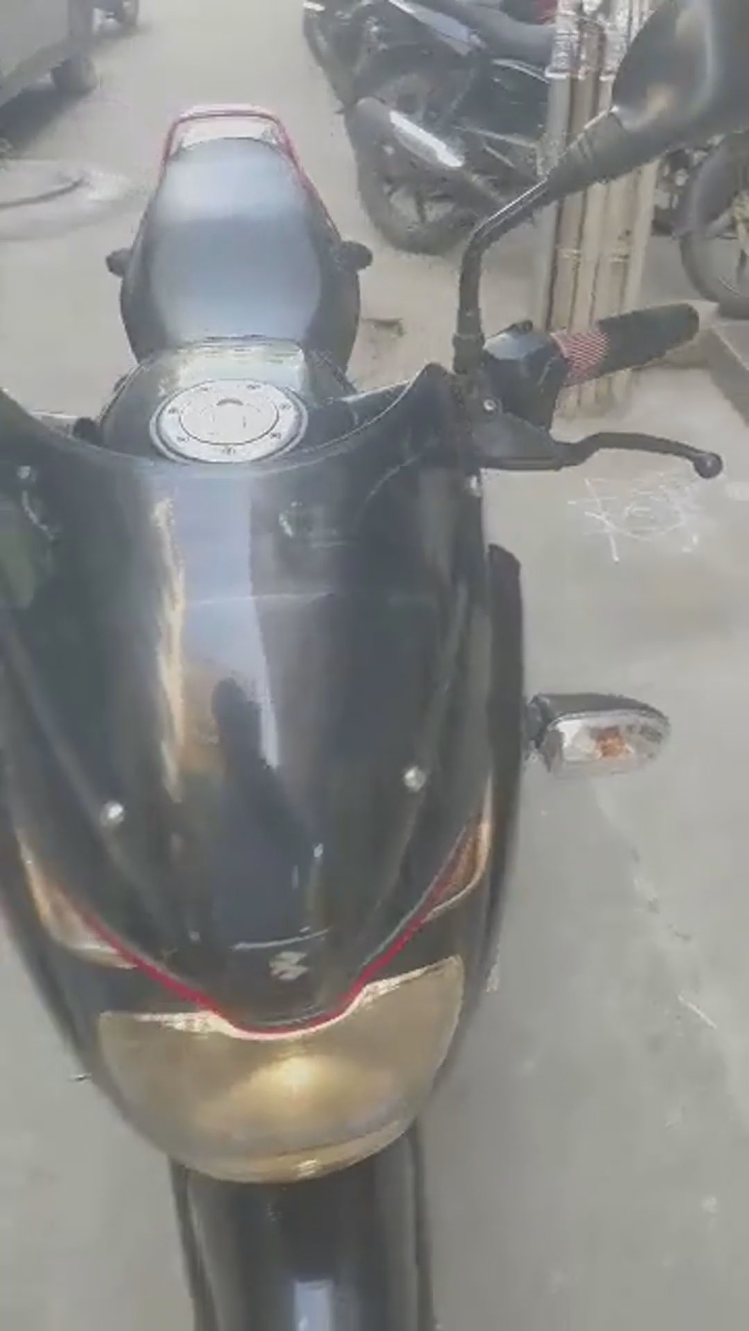 Walk-around video thumbnail