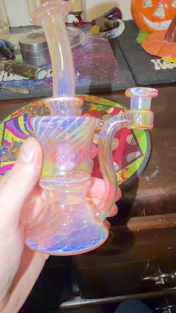 Preview pic of Kadabra glass fully fumed 10mm mini bloop!