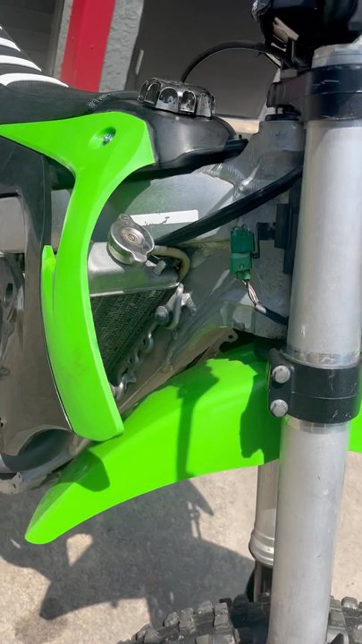 Cycle Max - Negligence and dishonest work of the mechanics here. I was charged full price on forks and other repairs that were never completed. SCAM! - Motorcycle Dealers Near Me - Honey Brook, Pennsylvania