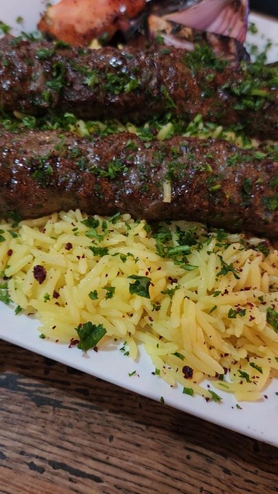Roz Grill - Fresh rice - Mediterranean Near Me - Charlotte, North Carolina