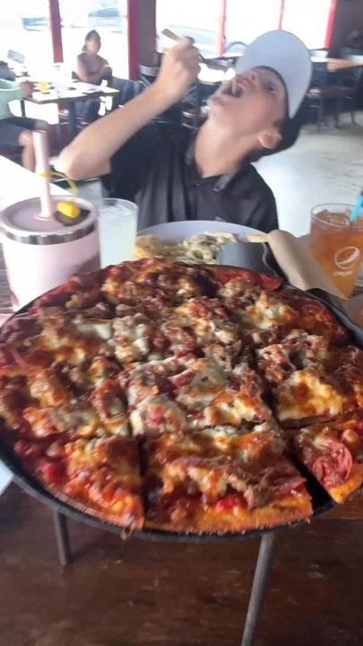 Rosati's Pizza - Pizza Near Me - Encinitas, California