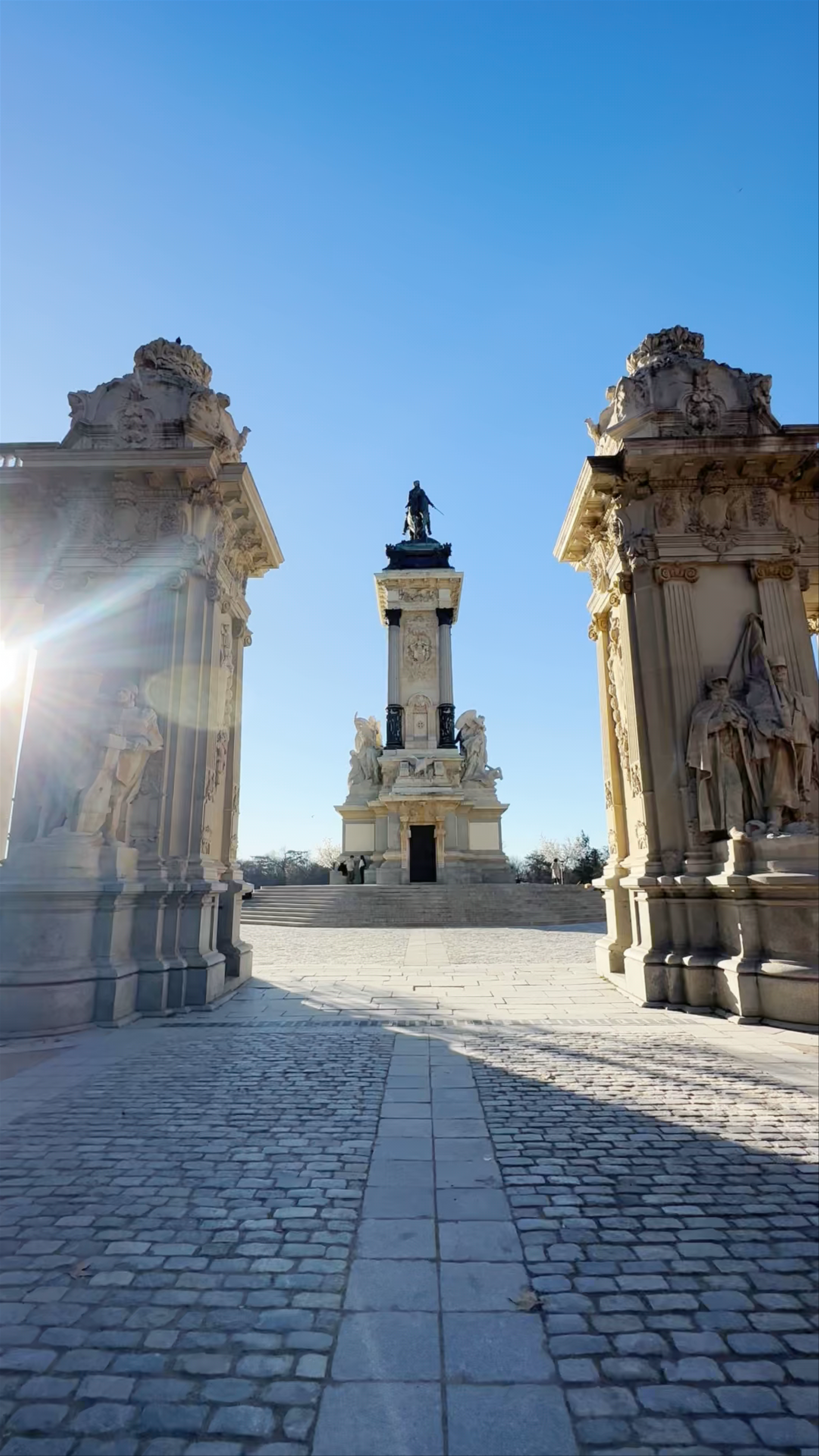 Monumento a Alfonso XII at Plaza de la Independencia, Madrid