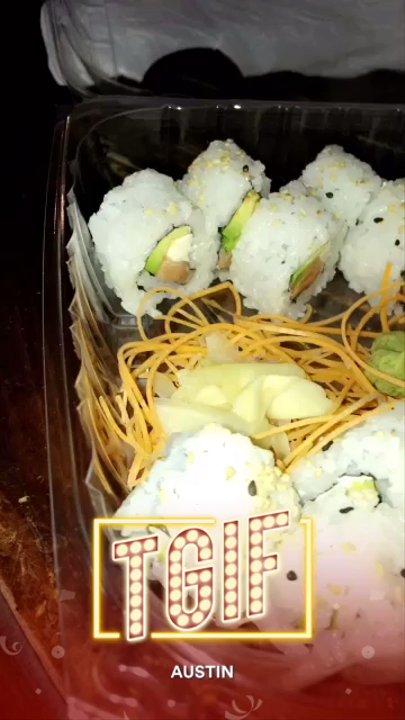Dawa Sushi - Philadelphia Roll - Food Trucks Near Me - Austin, Texas