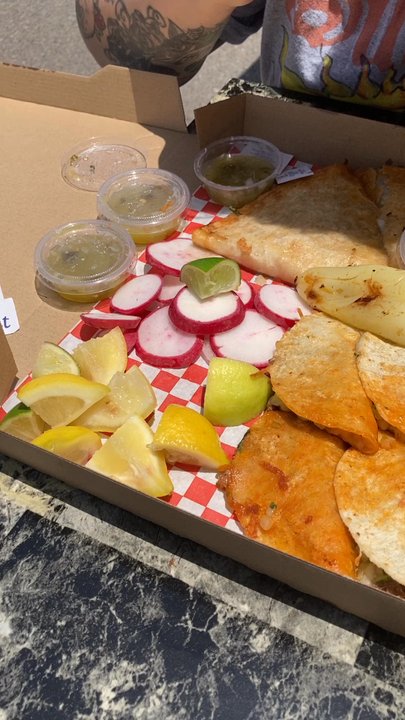 Cesia’s Truck - Food Trucks Near Me - Irvine, California