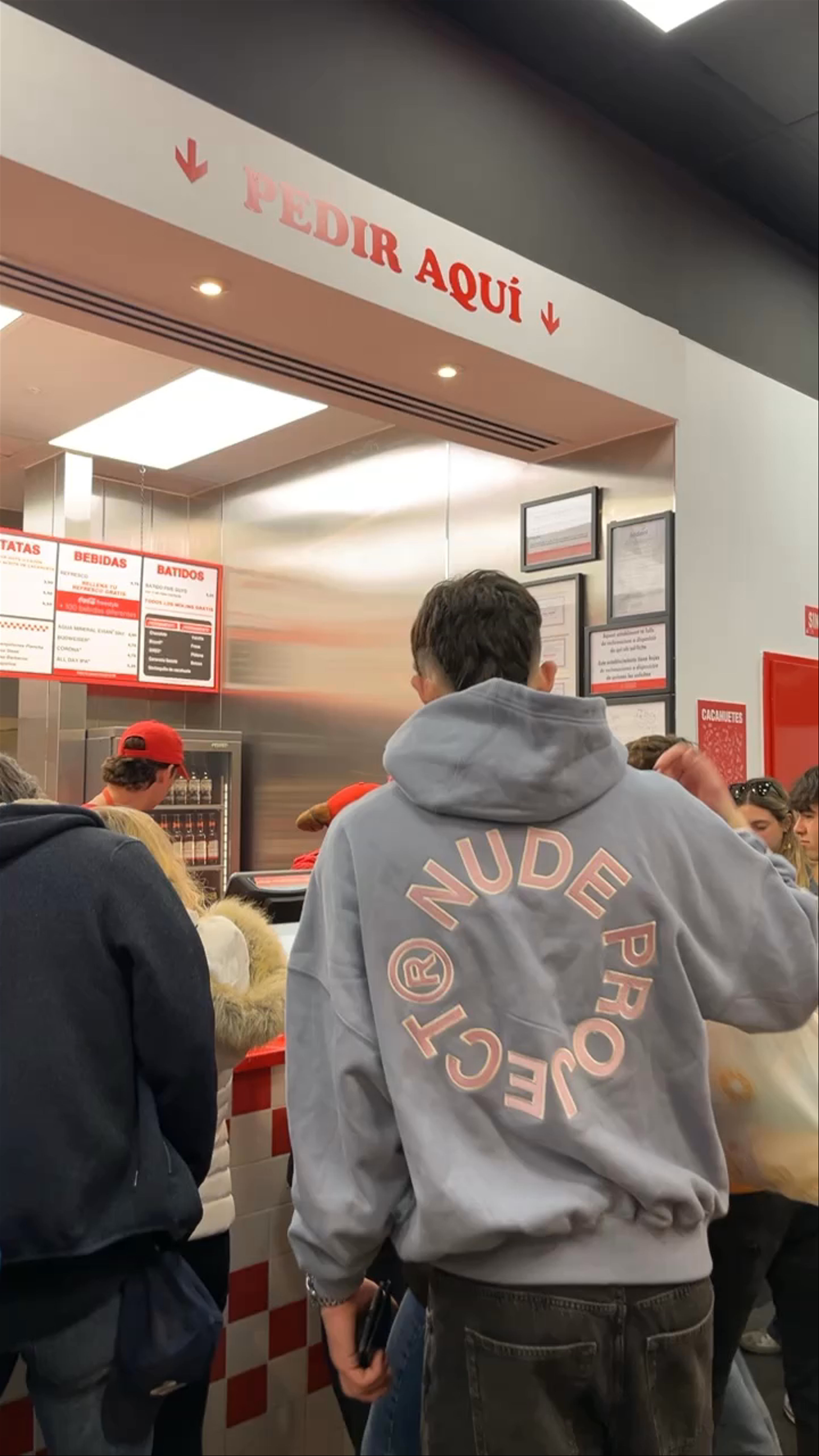 Five Guys Valencia Ayto: Experience Authentic American Fast Food in the Heart of Valencia