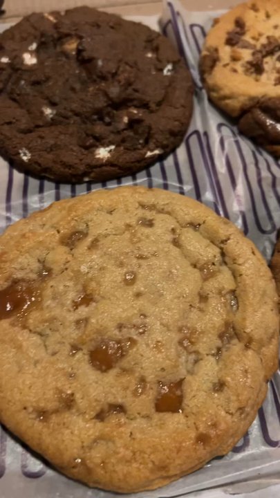 Insomnia Cookies - Amazing - Ice Cream & Frozen Yogurt Near Me - Detroit, Michigan