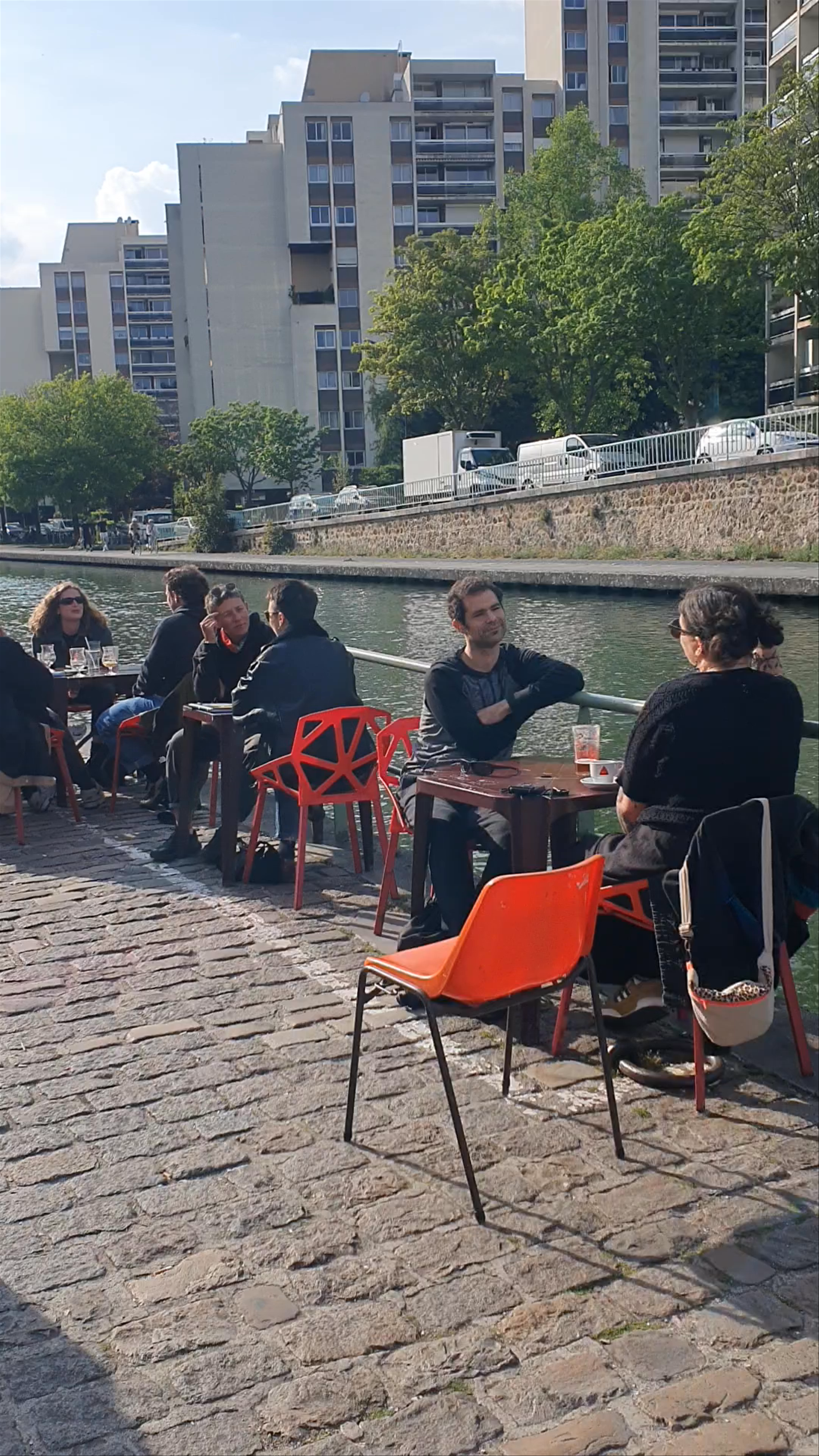 Chez Agnes - Restaurant Au bord de l'eau