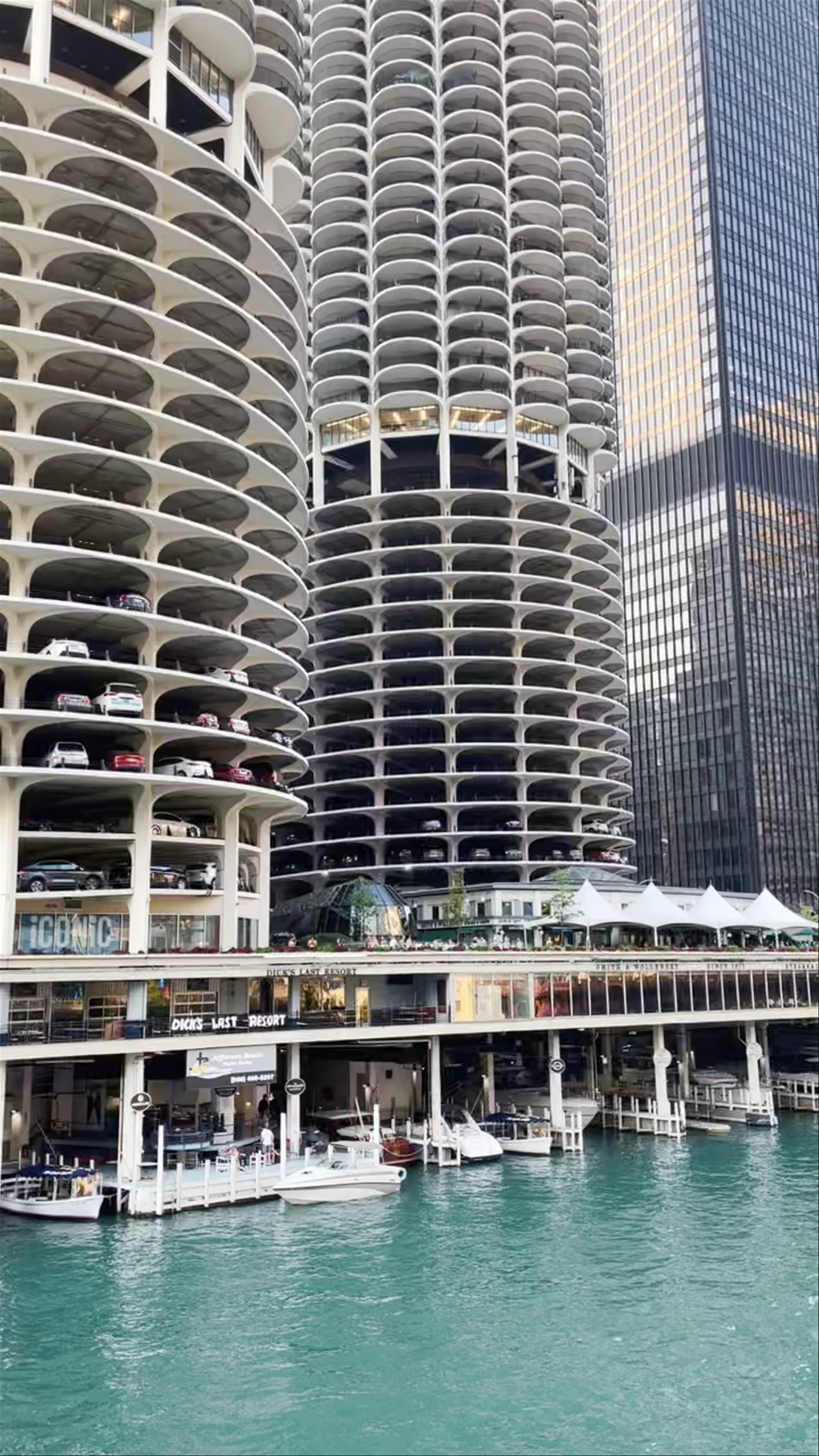 Chicago Riverwalk, Riverwalk, Chicago, IL, USA
