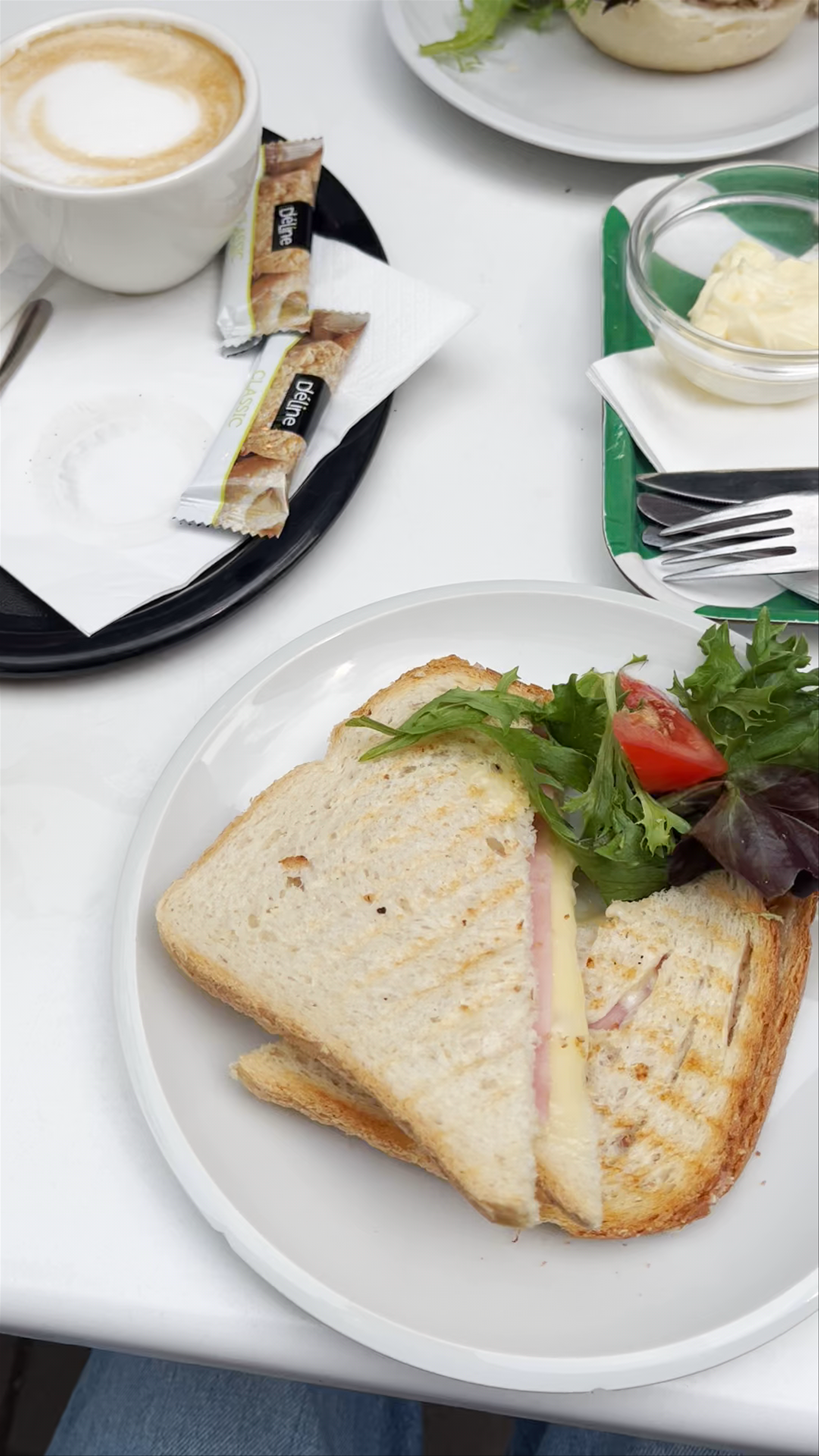 Cozy Café Brunch at Barrazza, Ghent