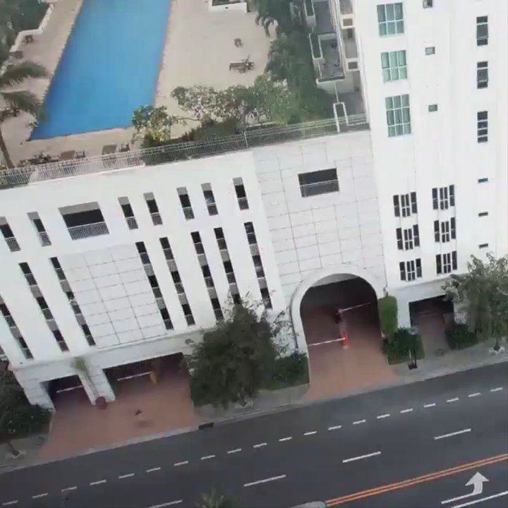 Rockwell Center - Hidalgo corner Estrella - Shopping Centers Near Me - Makati, NCR