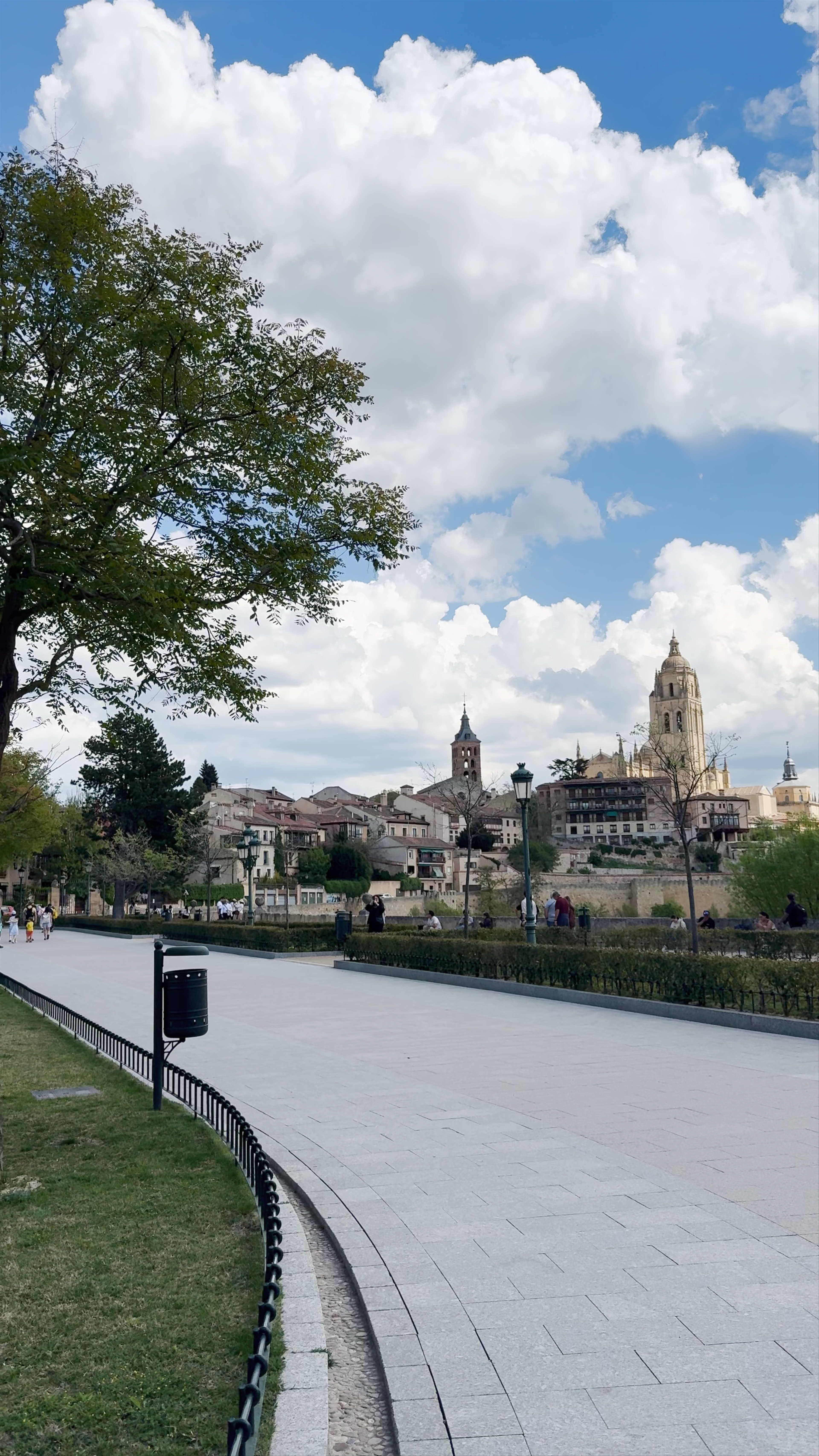 Mirador Junto Plaza Reina Victoria Eugenia