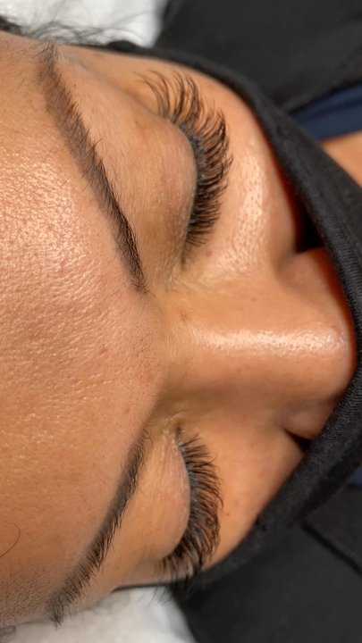 Alyssa's Eyelash - Nail Salons Near Me - Montclair, California