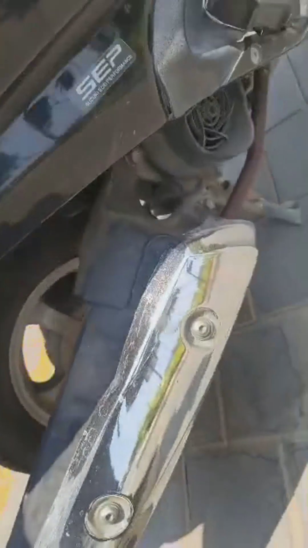 Walk-around video thumbnail