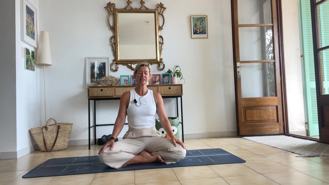 Close your eyes, let's breathe