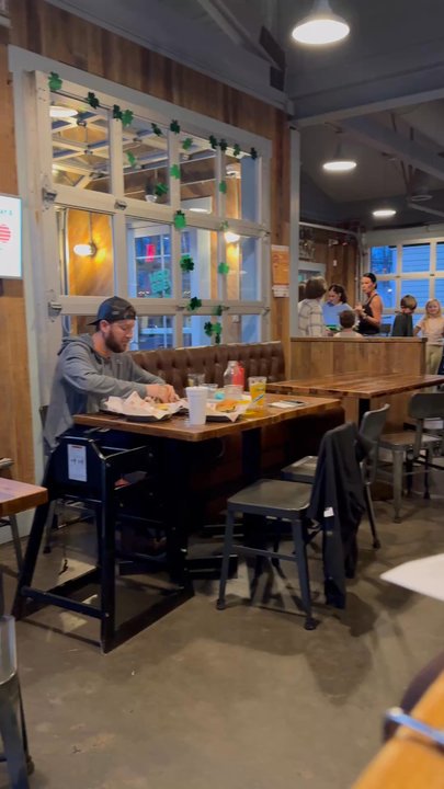 Moo & Brew - Inside - Burgers Near Me - Matthews, North Carolina