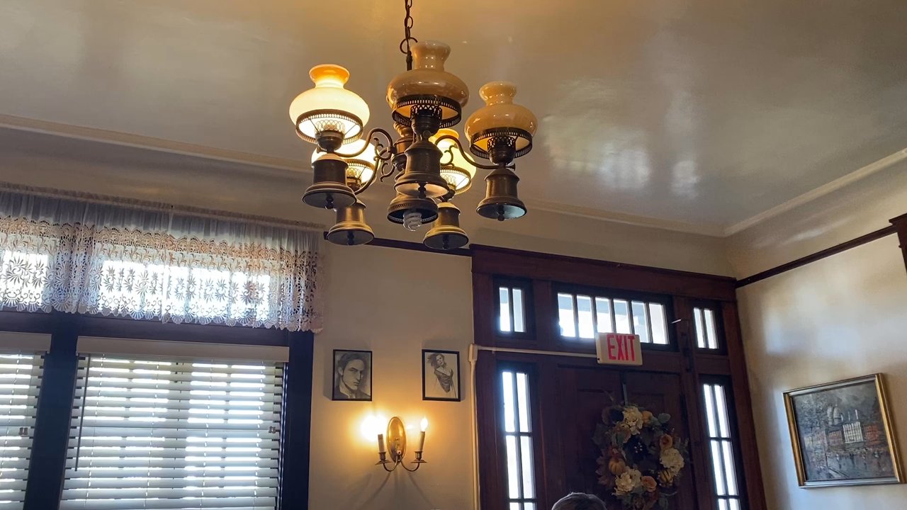 The Dinner Bell - Dining room ambiance - New American Near Me - McComb, Mississippi