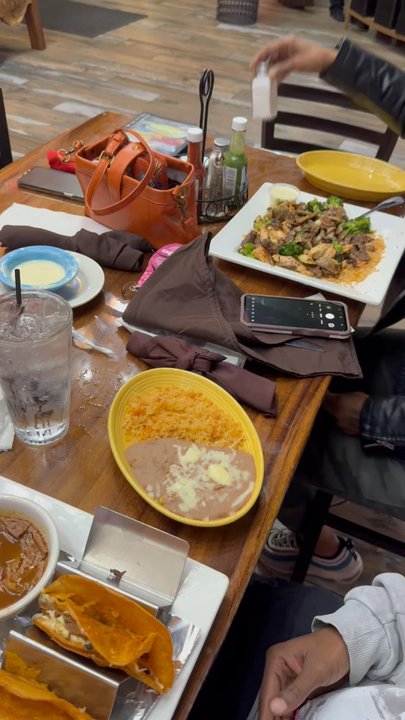 Las Trojas Cantina - Mexican Near Me - McMinnville, Tennessee