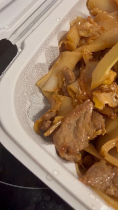 Thai Village - Pad Si-Eiw with Beef - Thai Near Me - Honolulu, Hawaii