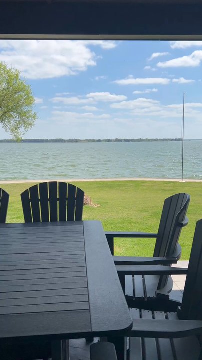 Tina Wengender Designs - Stunning views of the Lakehouse!! So relaxing and terrific views. - Interior Design Near Me