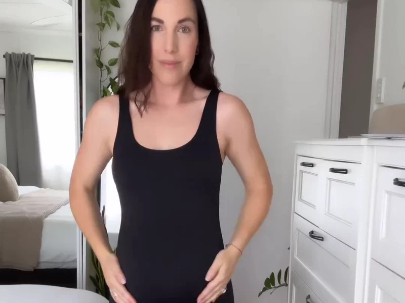 Unboxing and product try-on with no voiceover