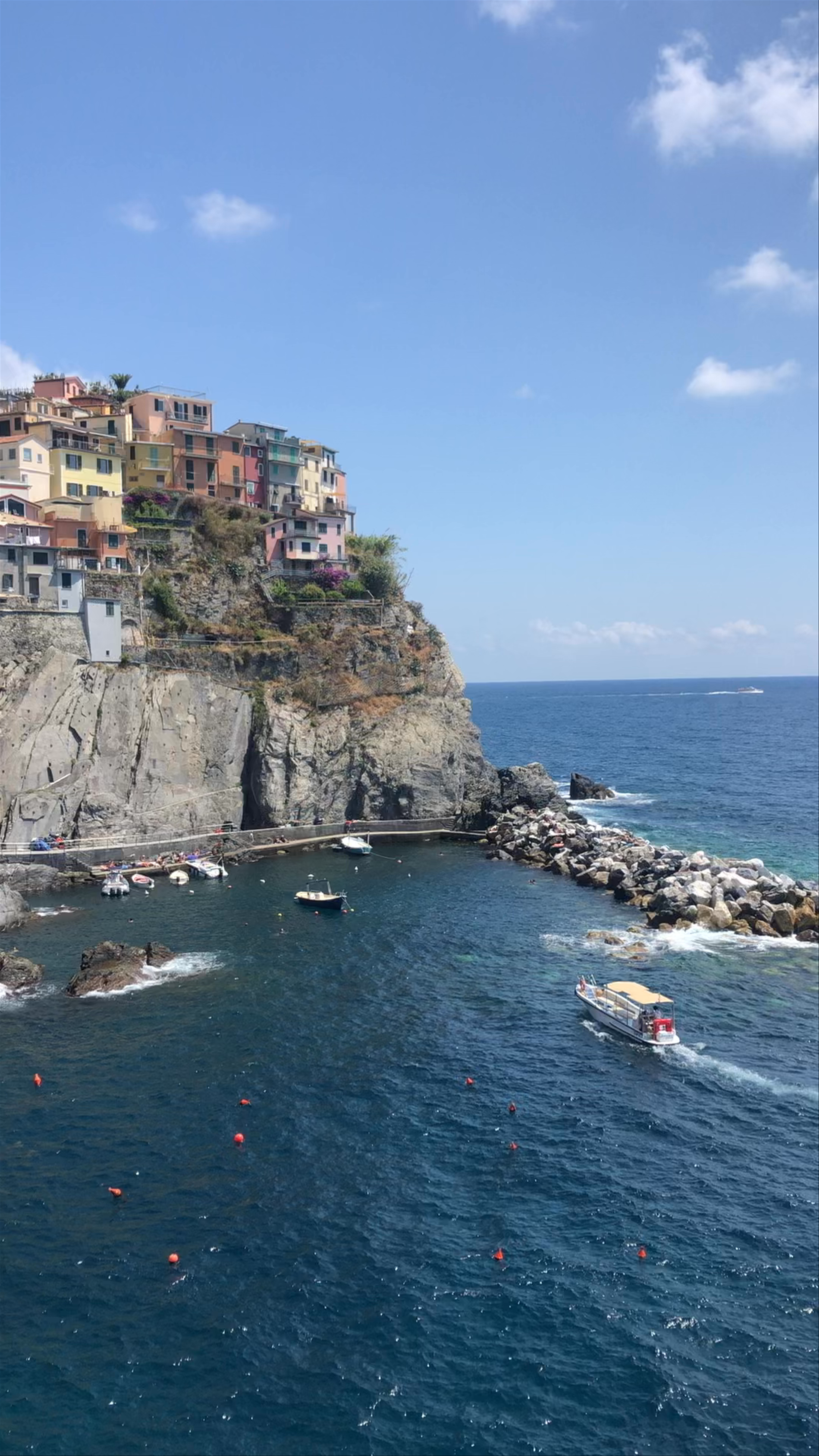 Manarola Overlook Viewpoint - Stunning Coastal Village in Liguria, Italy