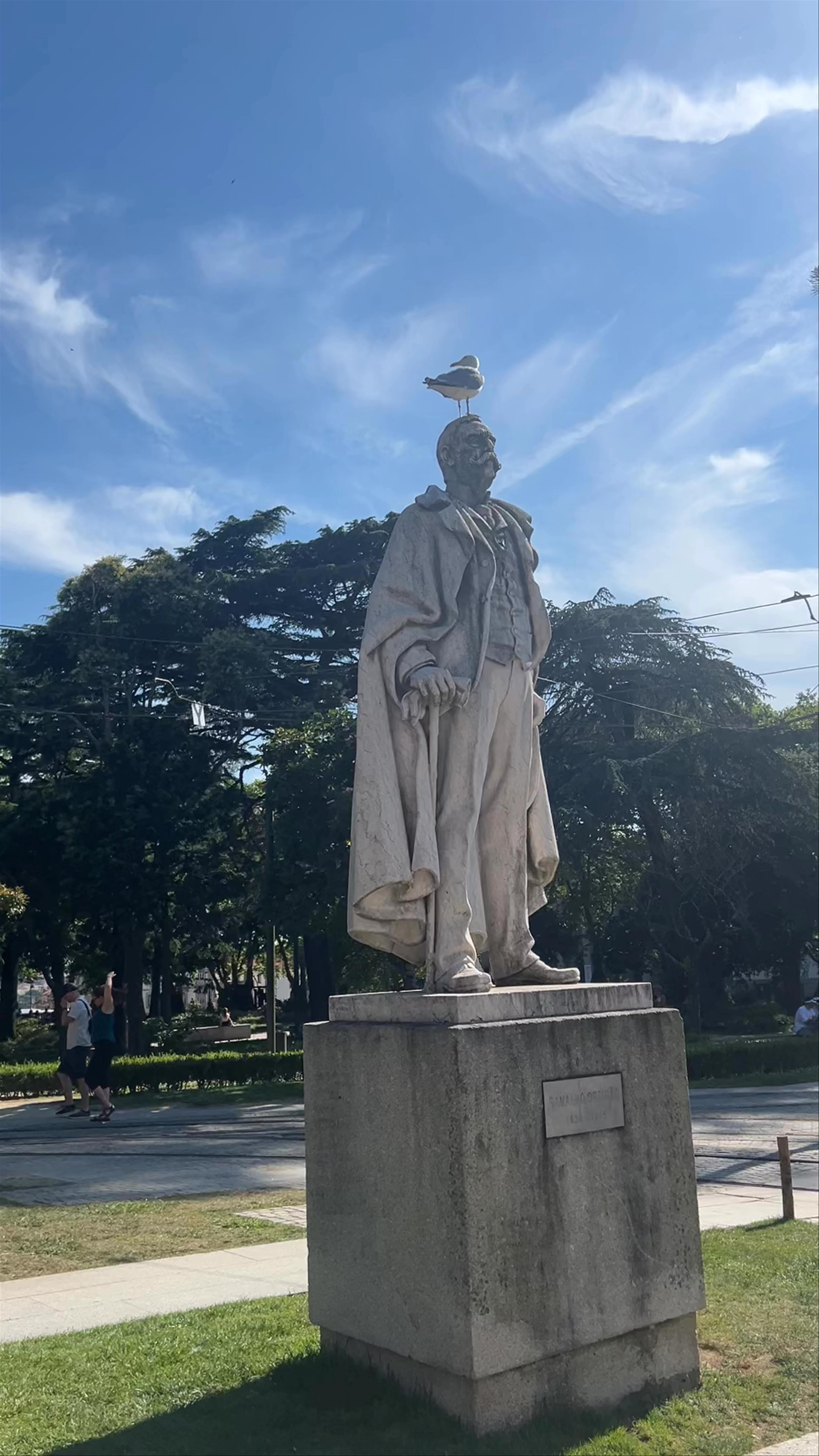 Estátua de Ramalho Ortigão, Praça de Parada Leitão