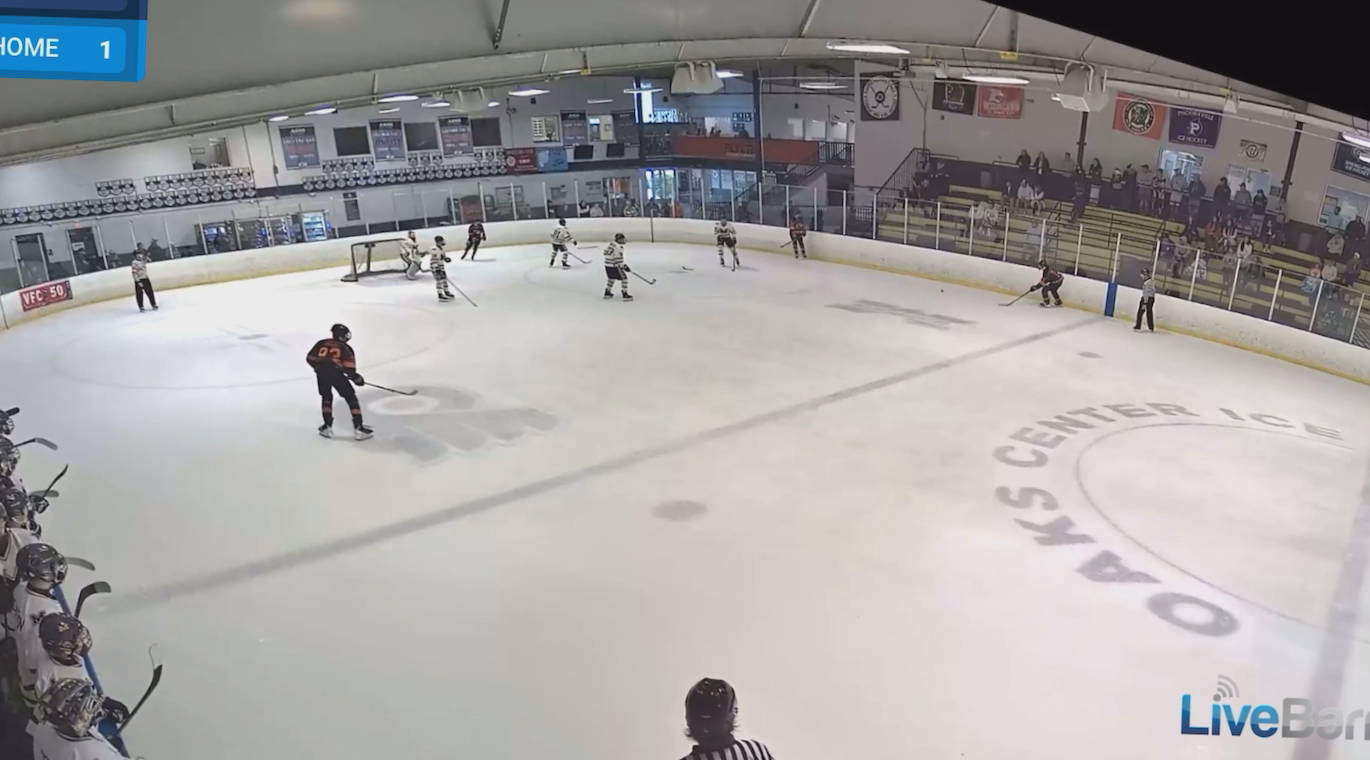 Hudson Simon: Left side defense with the Flyers 15U AAA