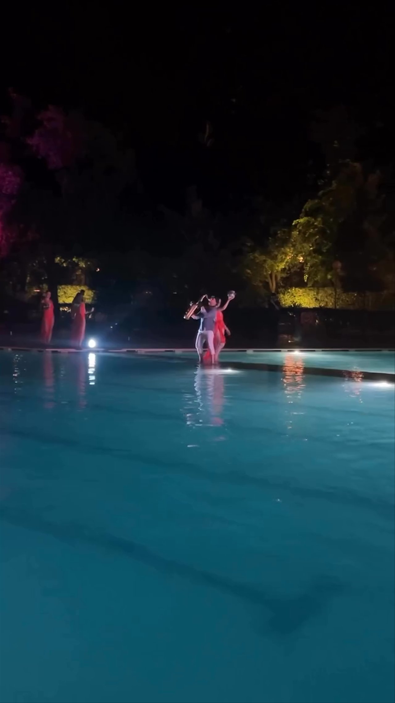 Spicy Sax - Pool Party - video