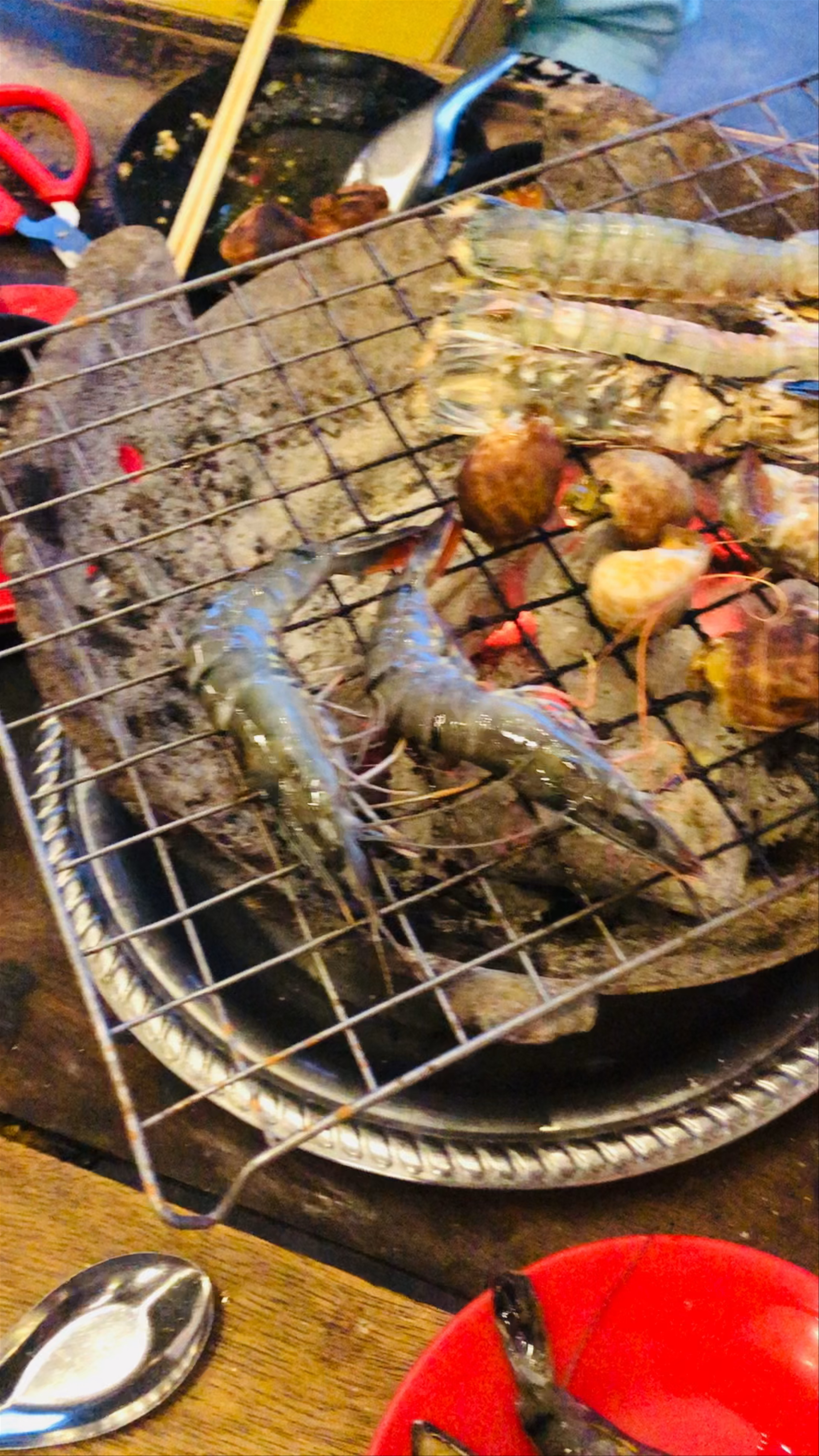 หอมฉุย หมูกระทะ&ซีฟู๊ด Atsadathon Road