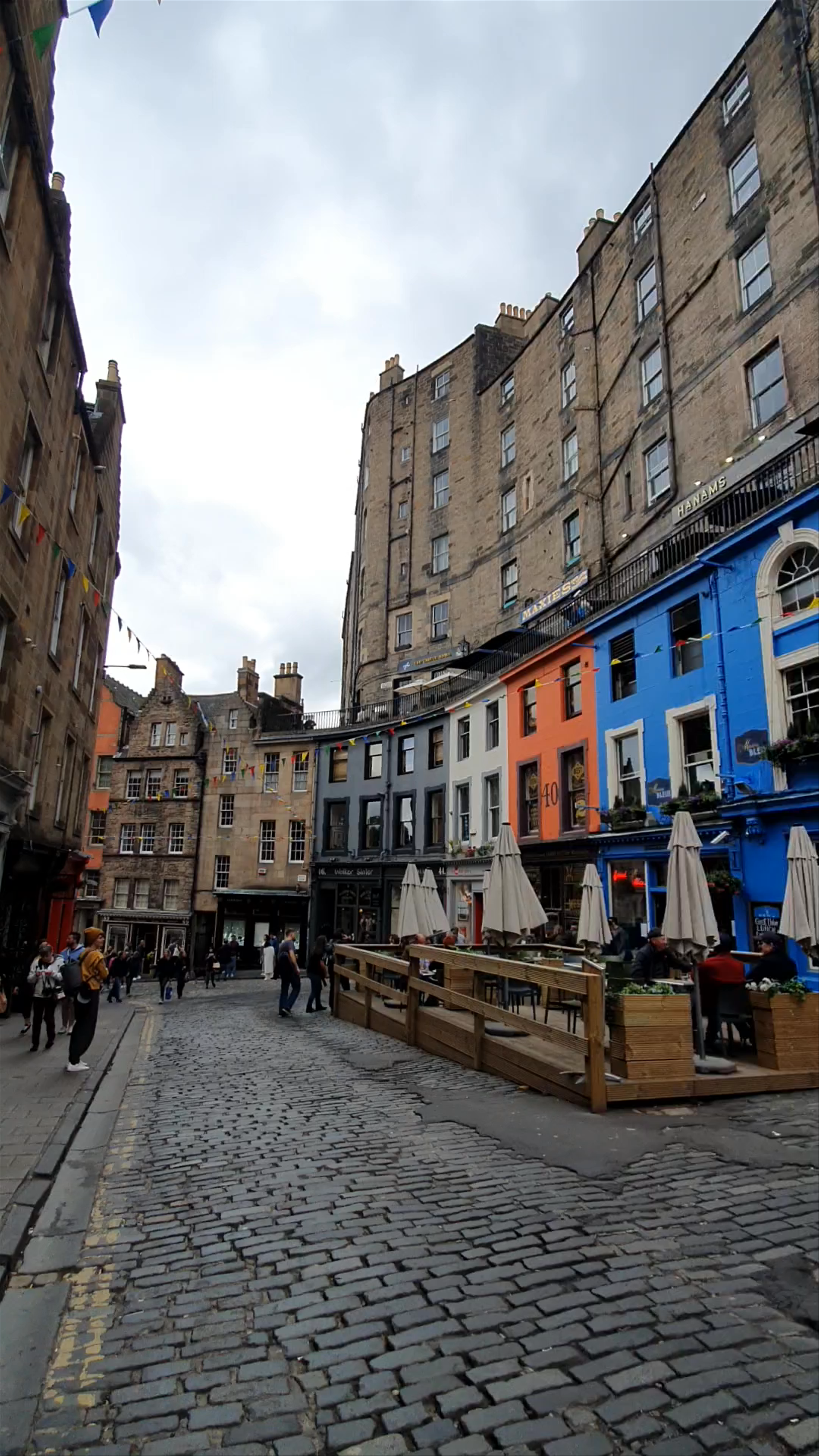 Strolling Through West Bow: Historic Edinburgh's Vibrant Old Town