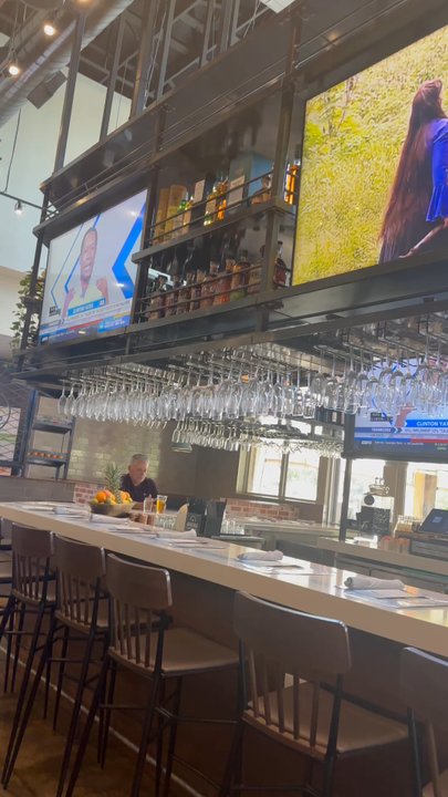 Local Table- Fulshear - Bar area - Breakfast & Brunch Near Me - Fulshear, Texas