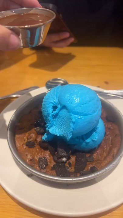 BJ's Restaurant & Brewhouse - Monster pizookie - New American Near Me - Glendale, California