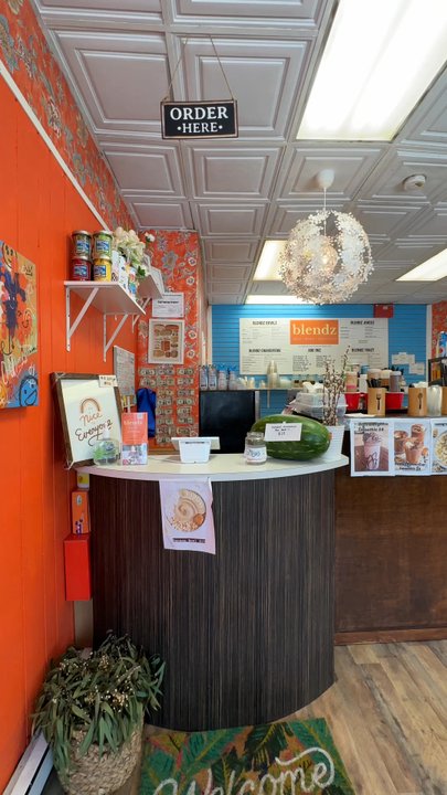 Blendz Cafe - Ambience - Juice Bars & Smoothies Near Me - Highland Park, New Jersey